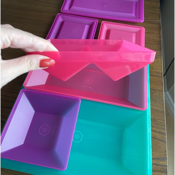 Tupperware Vintage Jewel Tone Serving Set - 7 Piece Set - Picture 5 of 5